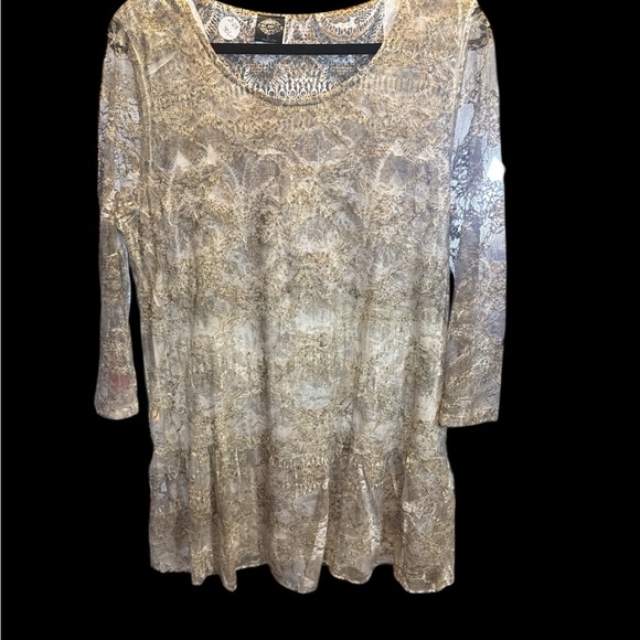 Lace Textured Scoop Neck Peplum Top - Taupe - Picture 2 of 7